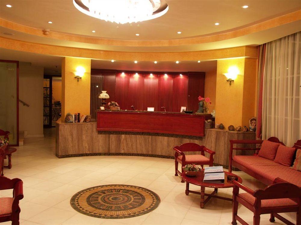 Elina Hotel Apartments 레팀노 외부 사진