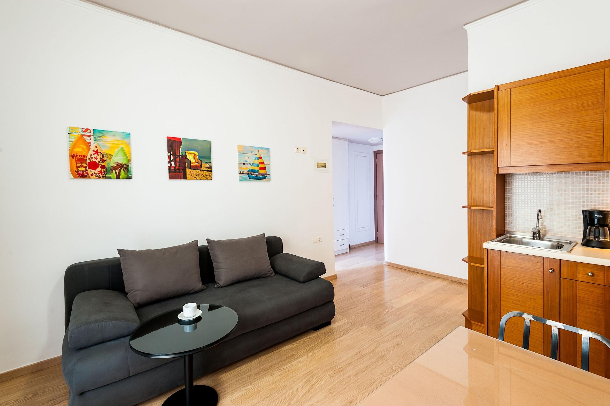 Elina Hotel Apartments 레팀노 외부 사진