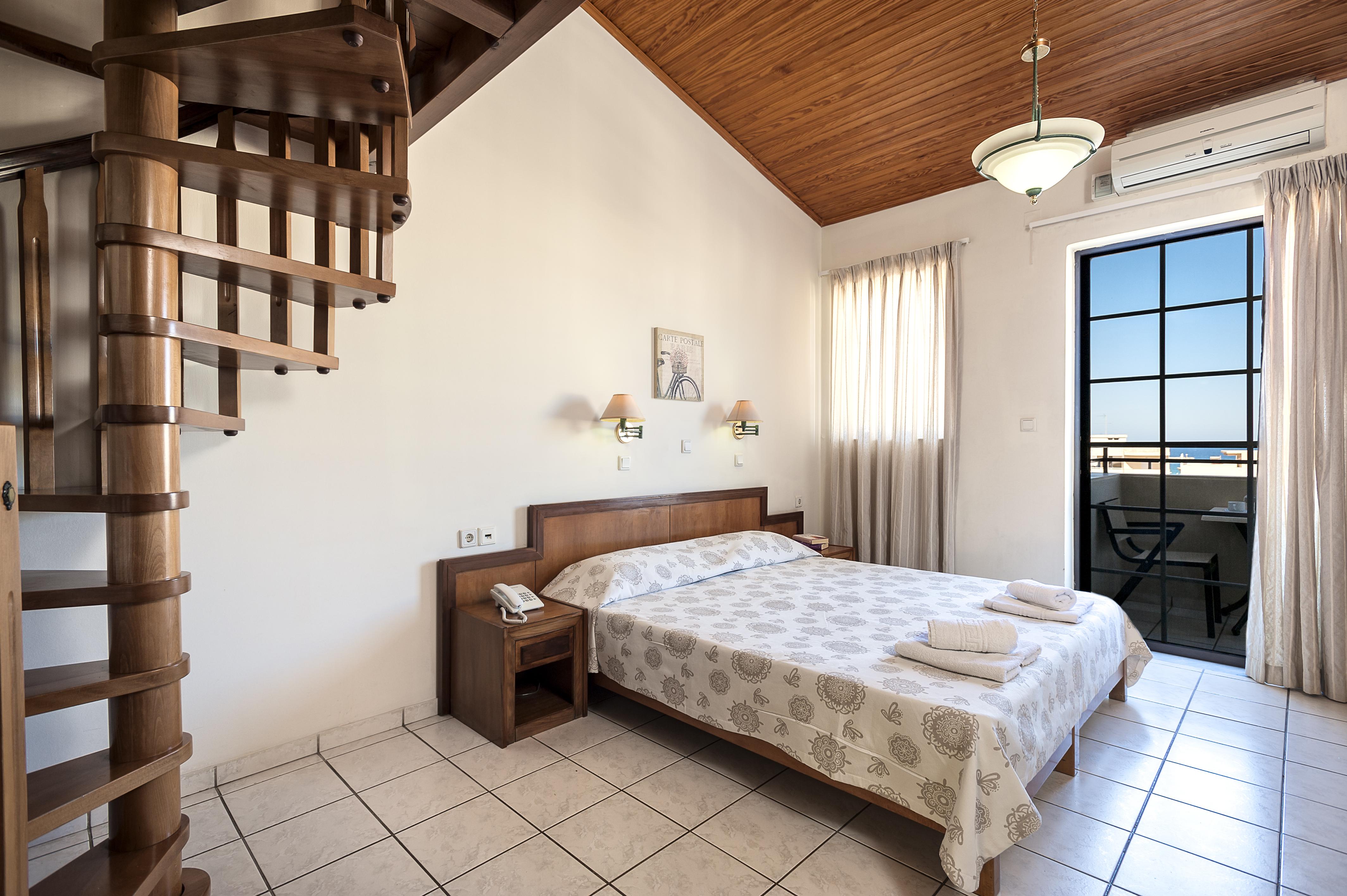 Elina Hotel Apartments 레팀노 외부 사진