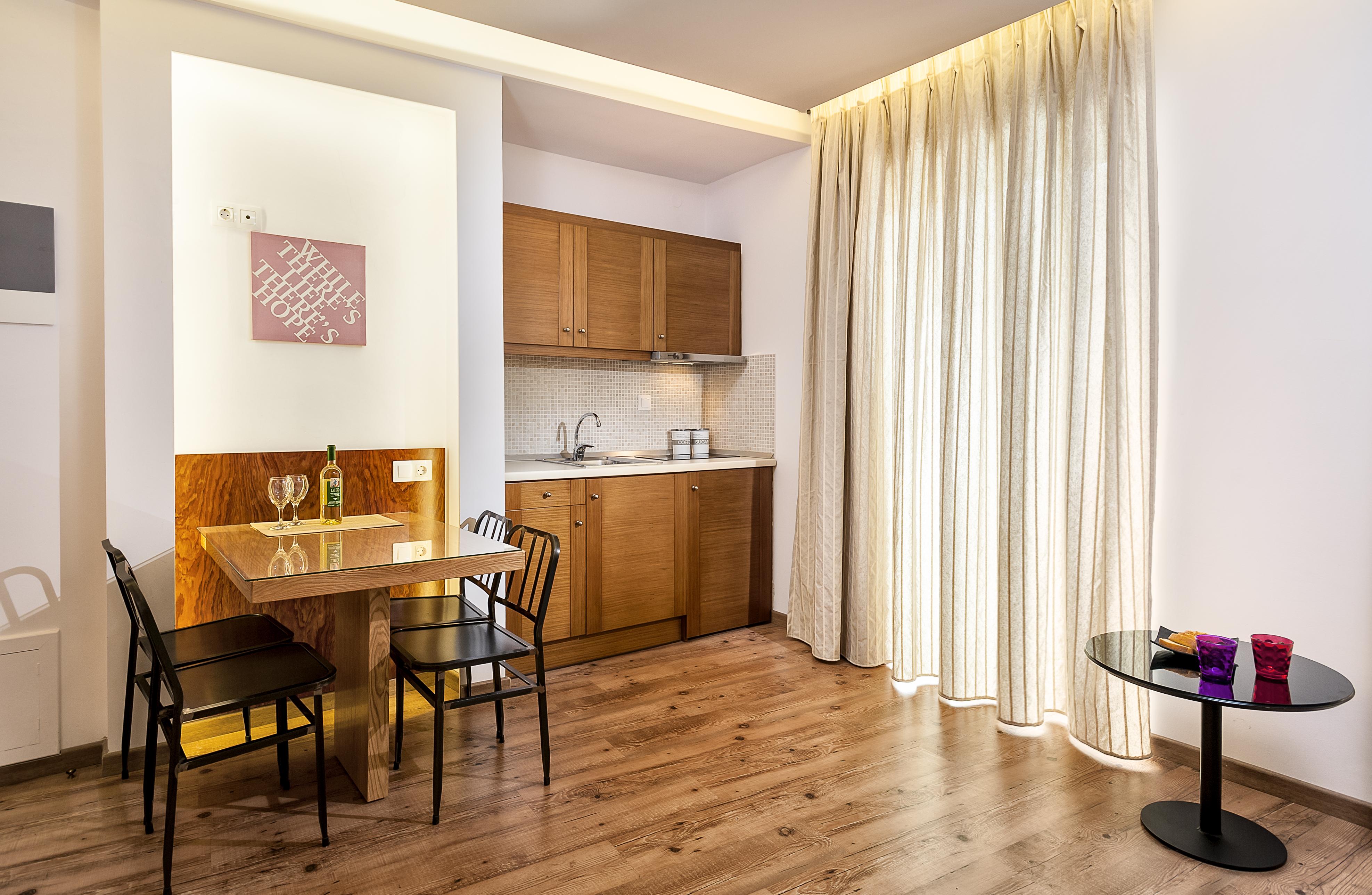 Elina Hotel Apartments 레팀노 외부 사진