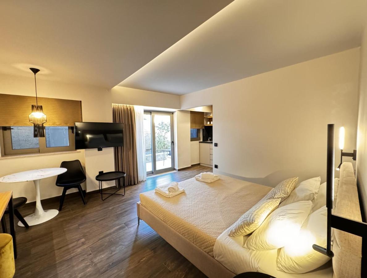 Elina Hotel Apartments 레팀노 외부 사진