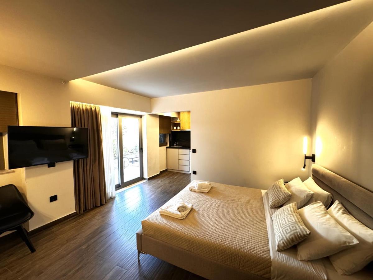 Elina Hotel Apartments 레팀노 외부 사진
