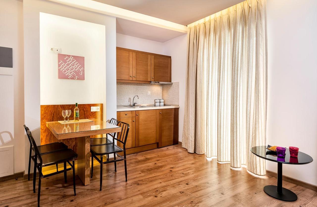 Elina Hotel Apartments 레팀노 외부 사진