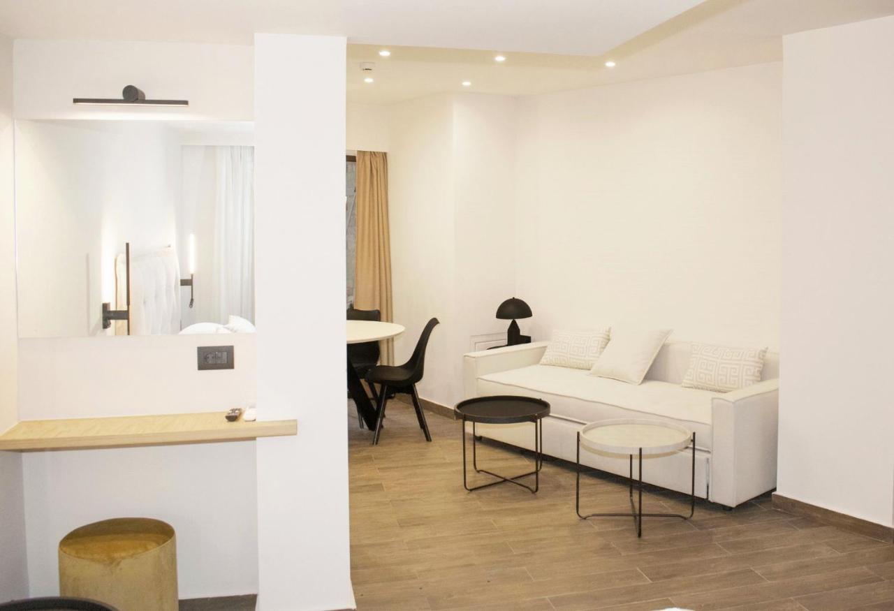 Elina Hotel Apartments 레팀노 외부 사진